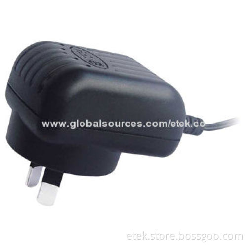 5W Switching Power Adapter with Over-current, Over-voltage and Short-circuit Protections